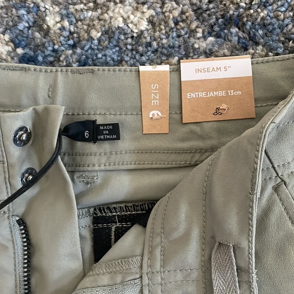 Prana shorts NWT - Picture 2 of 5